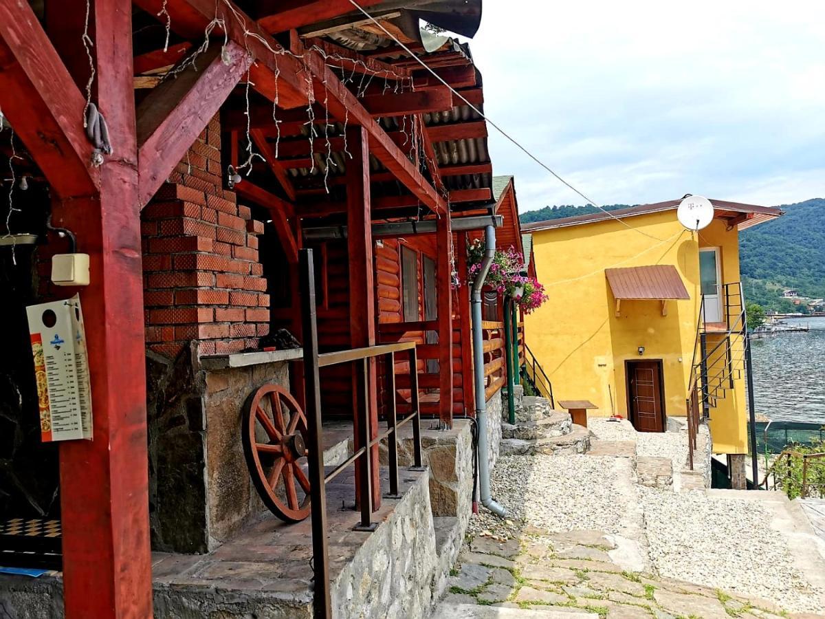 두보바 Casa Beasarah. 빌라 외부 사진